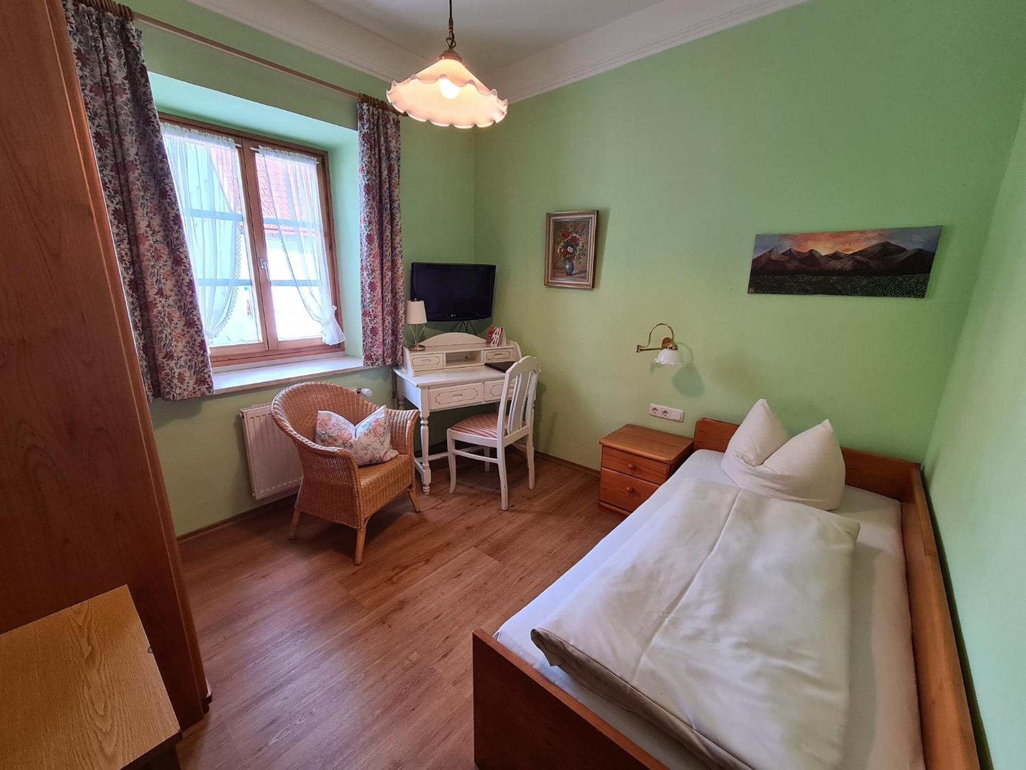 Hotel Altwirt เลงกรีส ภายนอก รูปภาพ